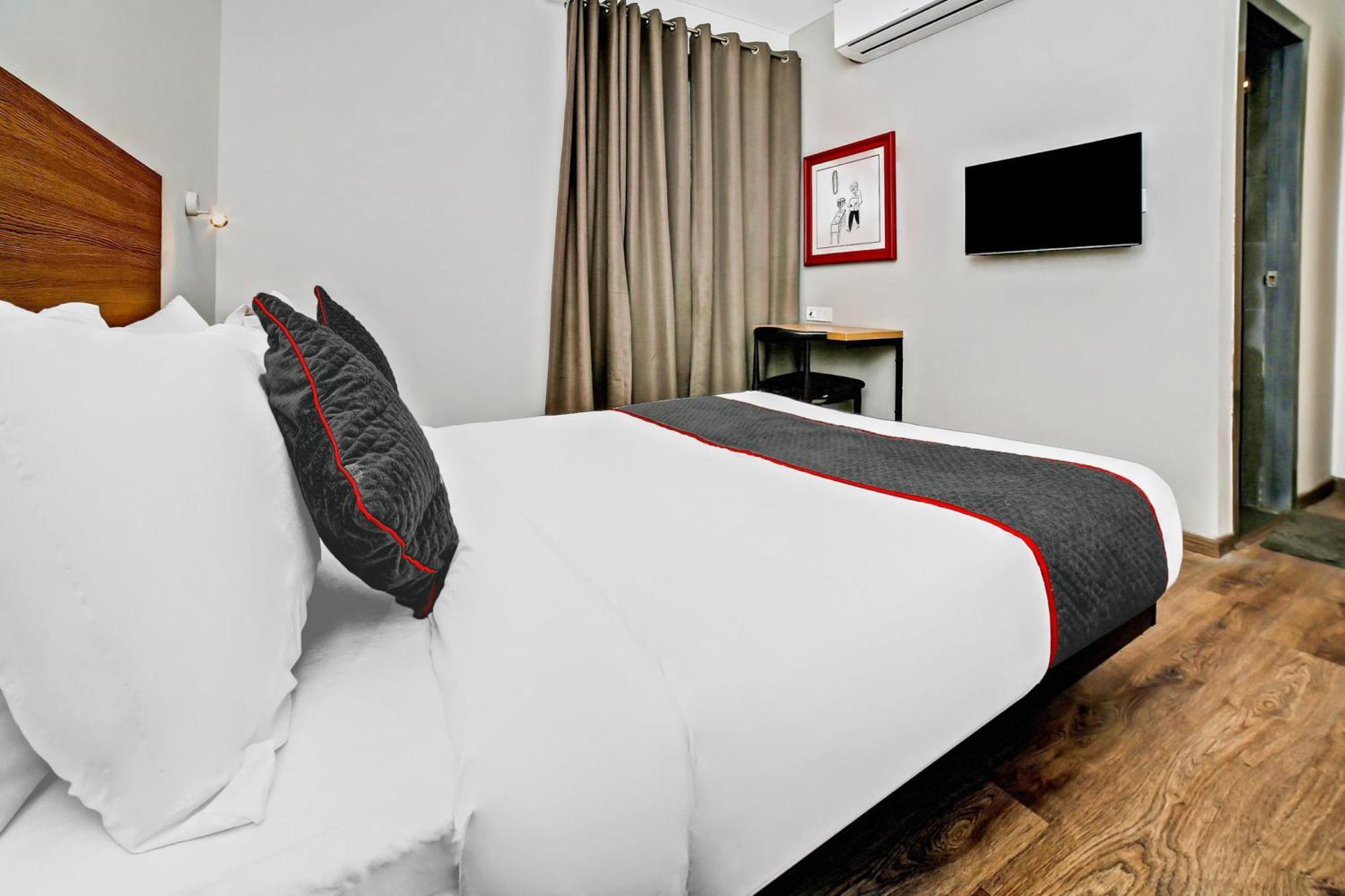 Hotel O Town House 1274 Patrakar Puram Chinhat Exterior photo